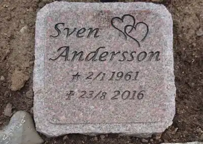 Mindre gravsten Töreboda Stenhuggeri