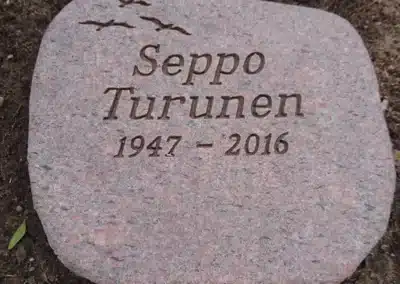 Mindre gravsten Töreboda Stenhuggeri