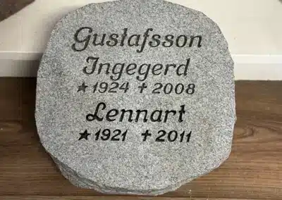 Mindre gravsten Töreboda Stenhuggeri