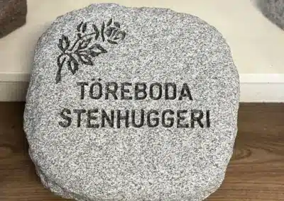 Mindre gravsten Töreboda Stenhuggeri